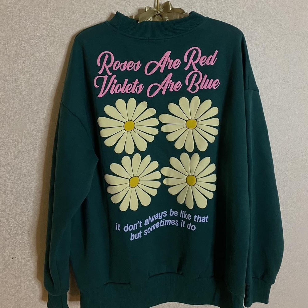 YLLW The Label Green Crewneck Sweatshirt Roses Are Red Daisy Graphic Small